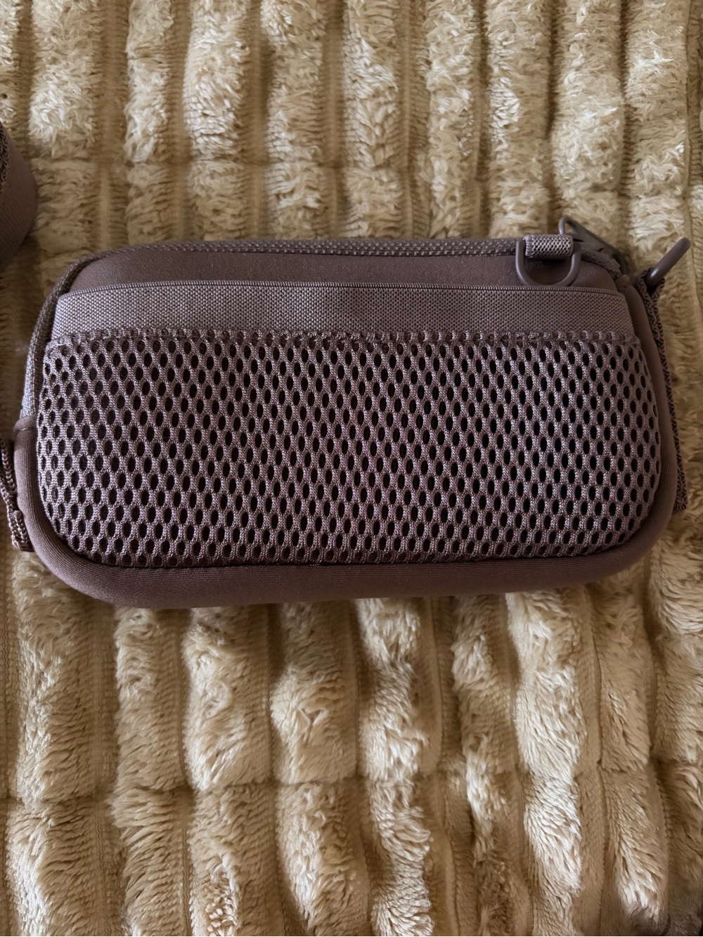 Dagne Dover Mauve Crossbody Pouch with Adjustable Strap - Picture 8 of 13